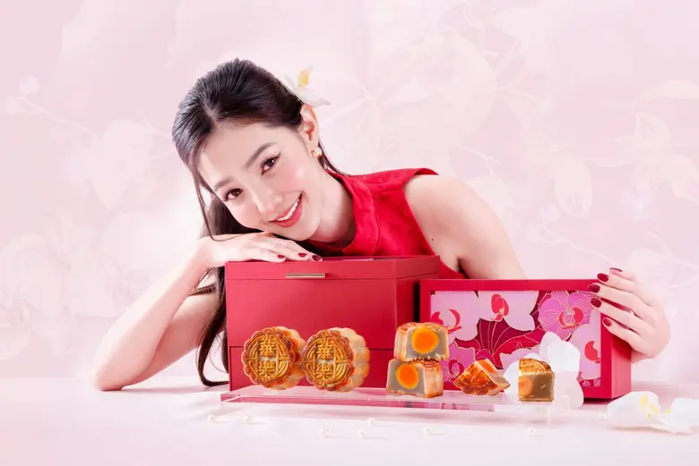 Celebrate Mid-Autumn Festival 2025 with Wah Lok's Handcrafted Mooncake Collection