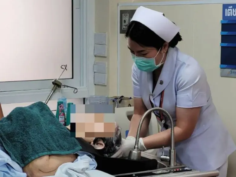 นวัตกรรมคนไทย ! รถเข็นสระผม "แคร์ธี่" ยกระดับคุณภาพชีวิตผู้ป่วยติดเตียงและผู้ดูแล