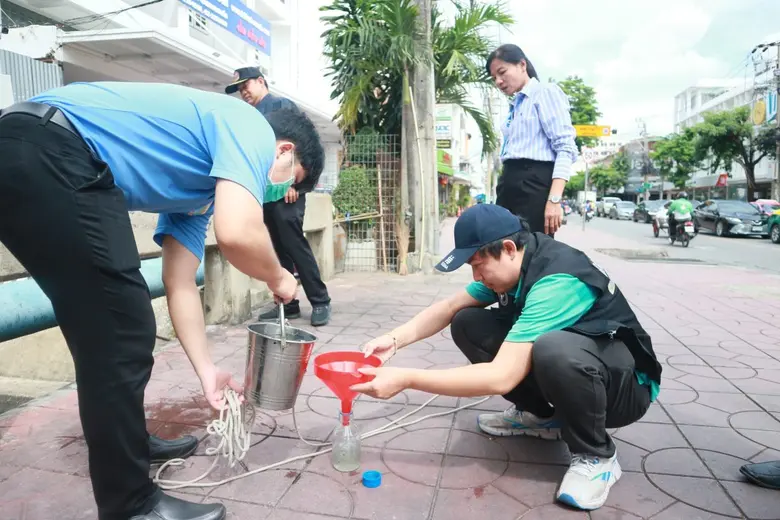 กทม. ตรวจประเมินสถานที่-ยกระดับมาตรฐานสุขาภิบาลอาหารผู้ประกอบการย่านบรรทัดทอง