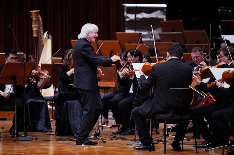 Thailand Philharmonic Orchestra Appoints Carl St.Clair as Music Director