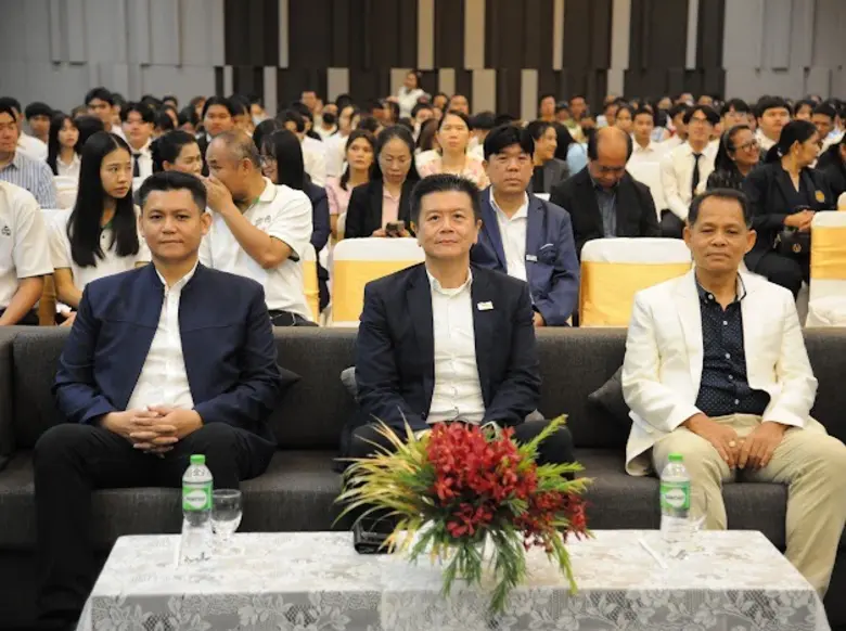 สมาคมเพื่อนชุมชนมอบ 73 ทุน ป.ตรี - อาชีวะ ปี 68 ปั้นเยาวชนลดช่องว่างการศึกษา สานฝันสู่อาชีพ