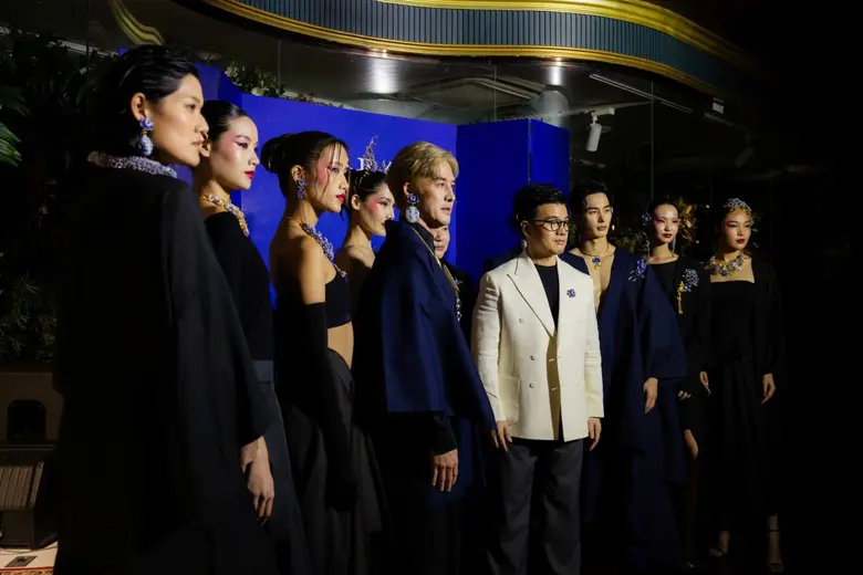 SARRAN Unveils "Oriental Blue": A New Art-to-Wear Collection Inspired by Timeless Porcelain, Blending Cultural Heritage with the Beauty and Philosophy of Repair