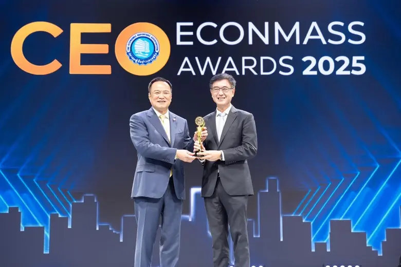 คุณสมเกียรติ เมสันธสุวรรณ ประธานเจ้าหน้าที่บริหาร WHAUP รับรางวัล 'สุดยอดซีอีโอรุ่นใหญ่ สาขาทรัพยากร ประจำปี 2568' และรางวัล 'เดอะเบสต์ซีอีโอรุ่นใหญ่ ประจำปี 2568'