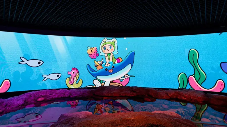 SEA LIFE Bangkok X Greenie &amp; Elfie presents an imaginative underwater experience through the first special collaboration with Too Natthapong Rattanachoksirikul, a Thai artist and animator, under the concept "Into the Wonderverse".