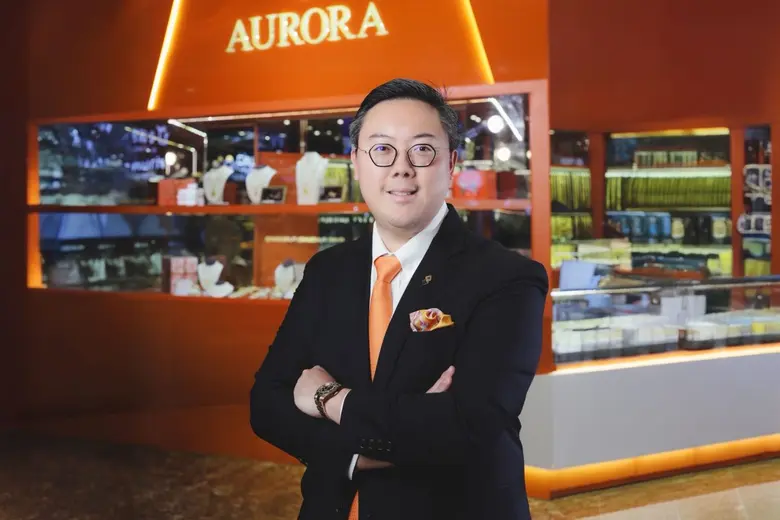 เปิดมุมมอง "อนิวรรต ศรีรุ่งธรรม" ผู้บริหารรุ่นใหม่ พลิกโฉมธุรกิจทองคำไทยด้วยเทคโนโลยี เปิดมุมมอง "อนิวรรต ศรีรุ่งธรรม" ผู้บริหารรุ่นใหม่ พลิกโฉมธุรกิจทองคำไทยด้วยเทคโนโลยี