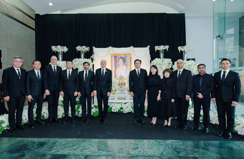 In Remembrance of the Mother of the Nation…True Corporation Nationwide Expresses Deepest Condolence and Profound Gratitude to Her Majesty Queen Sirikit, The Queen Mother In Remembrance of the Mother of the Nation…True Corporation Nationwide Expresses Deepest Condolence and Profound Gratitude to Her Majesty Queen Sirikit, The Queen Mother