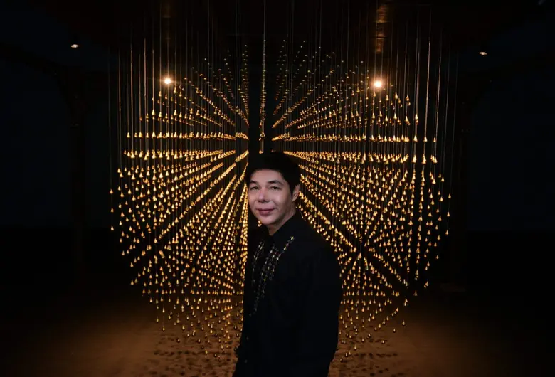 หยุดเวลาในความทรงจำ — ในนิทรรศการ "Golden Teardrop (2025)" โดย อริญชย์ รุ่งแจ้ง ณ MOCA BANGKOK