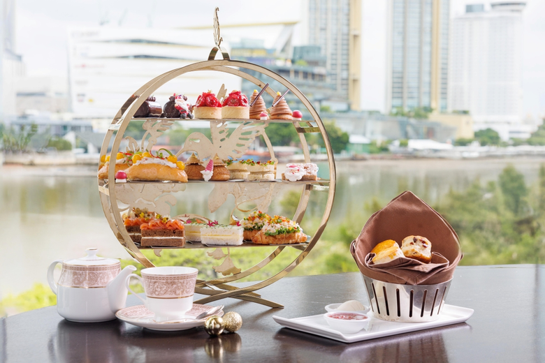 Shangri-La Bangkok's Lobby Lounge Showcases Festive Afternoon Tea: 'Enchanted Wonders'