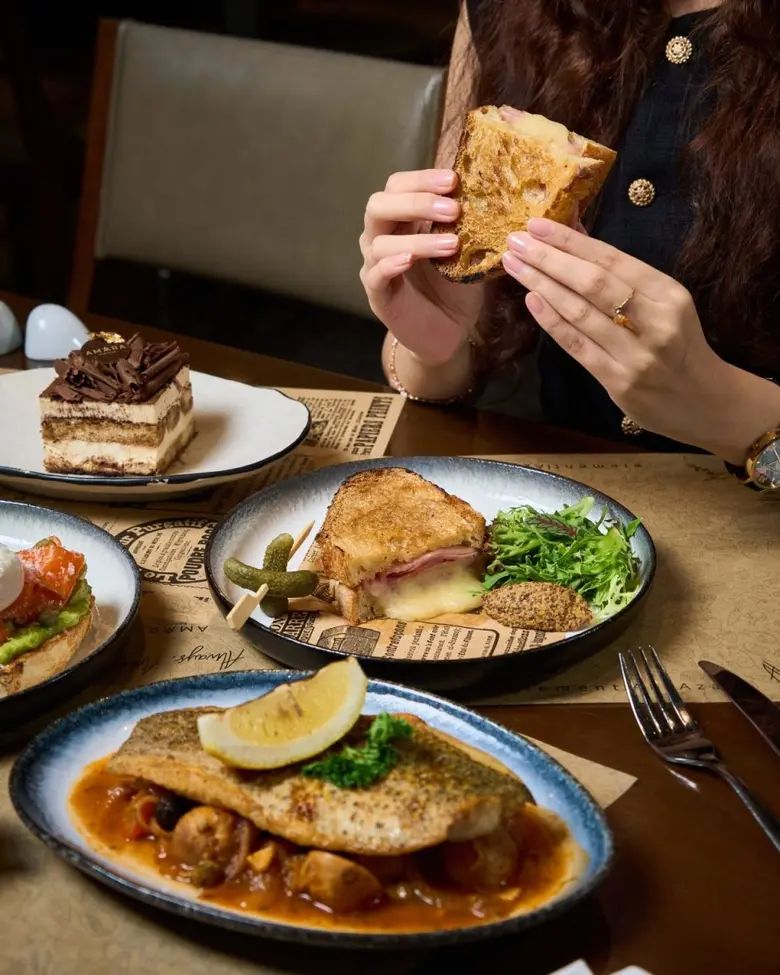 Saturday Brunch Party