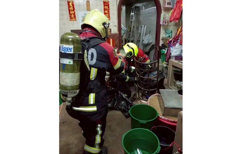 กทม. ตรวจคุณภาพอากาศ-แหล่งน้ำ หลังเกิดเหตุสารเคมีรั่วใกล้ชุมชนเล่งบ๊วยเอี๊ยะ ป้องกันผลกระทบสุขภาพประชาชน