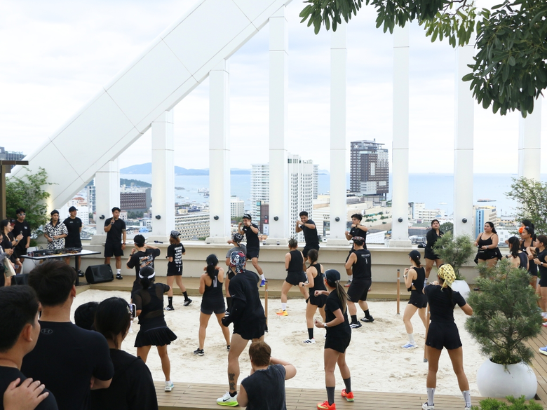 ARBOUR RUN CLUB X MONSTER RUN BKK - FROM SUNRISE TO SKYLINE อาร์เบอร์ โฮเทล แอนด์ เรสซิเดนซ์ พัทยา จับมือ MONSTER RUN BKK สร้างคอมมูนิตี้นักวิ่งแห่งใหม่ในพัทยา