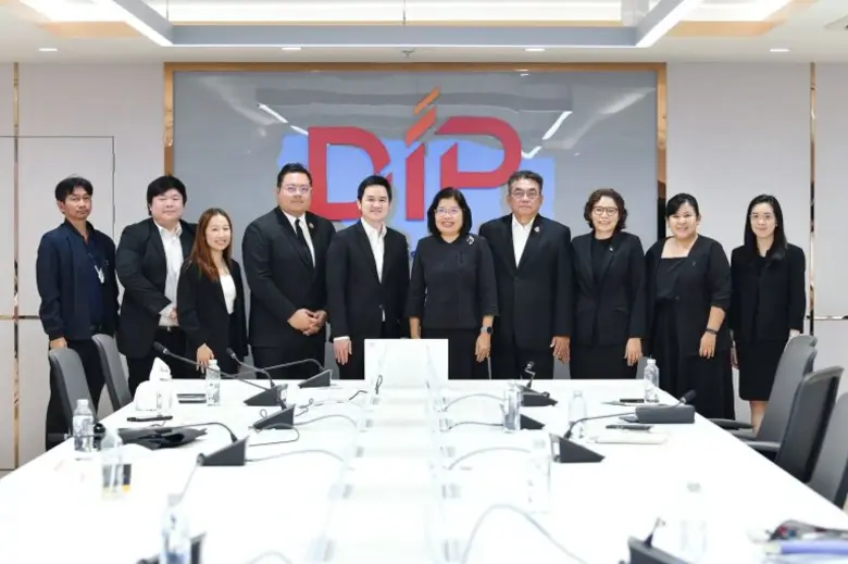 กรมทรัพย์สินทางปัญญา ผนึกกำลัง Google ประเทศไทยหนุนครีเอเตอร์ไทย ใช้ "AI" สร้างสรรค์ผลงานอย่างเข้าใจ "ลิขสิทธิ์"พร้อมเสริมเทคโนโลยีช่วยยกระดับบริการประชาชน