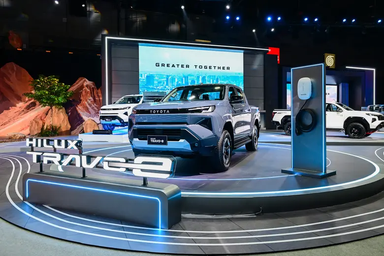 "BRIDGESTONE DUELER A/T 693 III" และ "BRIDGESTONE DUELER H/T 684 II" ได้รับเลือกเป็นยางมาตรฐานติดรถกระบะไฮลักซ์รุ่นใหม่ล่าสุดจากโตโยต้า เปิดตัวครั้งแรกของโลก "TOYOTA HILUX TRAVO" และ "TOYOTA HILUX TRAVO-e"