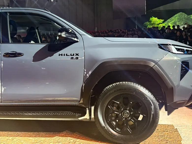 "BRIDGESTONE DUELER A/T 693 III" and "BRIDGESTONE DUELER H/T 684 II" Selected as Original Equipment Tires for the World Premiere in Thailand of "TOYOTA HILUX TRAVO" and "TOYOTA HILUX TRAVO-e"