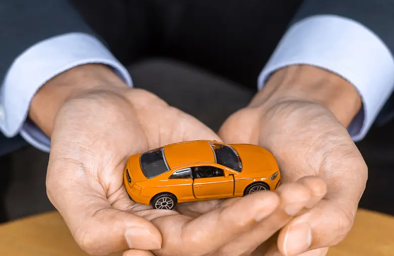 ทำประกันรถยนต์ที่ไหนดี? เทียบชัดๆ โบรกเกอร์ vs บริษัทประกันโดยตรง