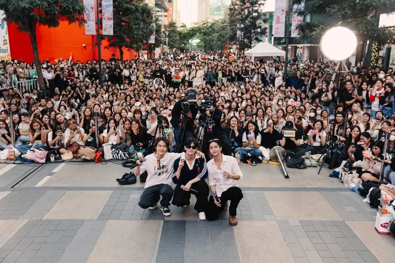 Sing for the South Charity Event งานรวมตัวศิลปินไทยใจบุญ ตอบรับคำเชิญชั่วข้ามคืน ร่วมแสดงสดบนเวทีใจกลางสยาม ระดมทุนช่วยเหลือผู้ประสบภัยน้ำท่วมภาคใต้