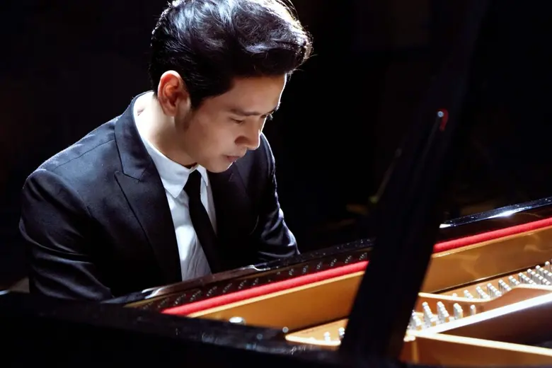 "เทโร มิวสิค" เชิญชาวไทยร่วมน้อมรำลึกพระมหากรุณาธิคุณในหลวงรัชกาลที่ 9  ผ่าน 16 บทเพลงพระราชนิพนธ์  บรรเลงโดย  "โต๋ -ศักดิ์สิทธิ์ เวชสุภาพร"