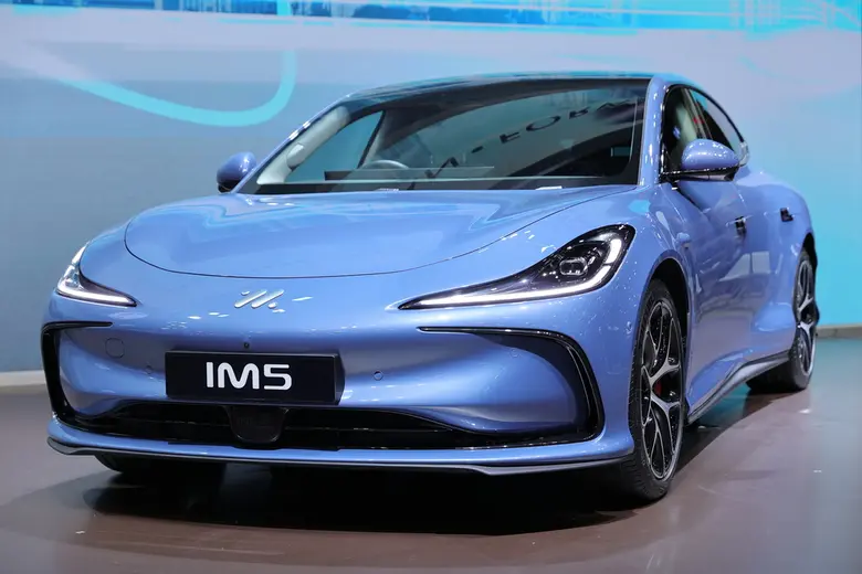 เอ็มจี เผยโฉม NEW MG IM5 และ NEW MG ETERRON 9 ครั้งแรกในประเทศไทย