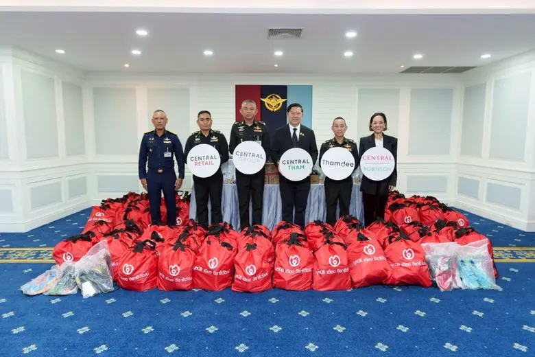 ห้างเซ็นทรัล และห้างโรบินสัน ระดมพลังการช่วยเหลือครั้งใหญ่สู่พี่น้องชาวหาดใหญ่และภาคใต้ ส่งถุงยังชีพและสินค้าจำเป็นจากห้างฯ - เปิดจุดรับบริจาคที่ห้างทั่วประเทศและแพลตฟอร์มออนไลน์ - พร้อมจัดทีมภาคสนามลงพื้นที่แบบเร่งด่วน