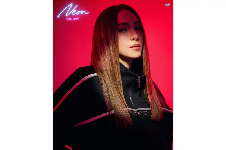 ปาล์มมี่ ฉีกสไตล์ ส่ง "Neon" เพลงใหม่สุดเท่ ดึง "เอมี่ ทสร" เล่นเอ็มวี