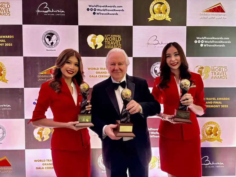 AirAsia flies high with global low-cost leadership awards at the World Travel Awards 2025