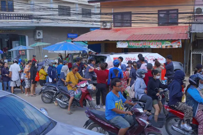 อีซี่มันนี่ กรุ๊ป ลงพื้นที่ช่วยเหลือผู้ประสบอุทกภัยในภาคใต้ มอบถุงยังชีพกว่า 3,000 ชุด พร้อมมาตรการช่วยเหลือพิเศษ