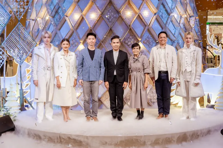 งานเปิดไฟต้นคริสต์มาสคราฟจากไม้ไผ่ "Light Up Craft Christmas Tree Celebration" ที่ศูนย์การค้าเซ็นทรัล เชียงใหม่ แอร์พอร์ต