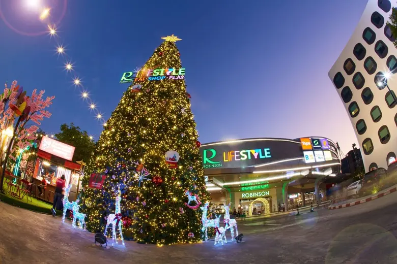 โรบินสันไลฟ์สไตล์ เนรมิตโฉมศูนย์การค้าให้เป็น 'The Merry City' แลนด์มาร์กแห่งความสุข พร้อมชวนมาร่วมเก็บโมเมนต์สุดประทับใจ ทุกสาขาทั่วประเทศ