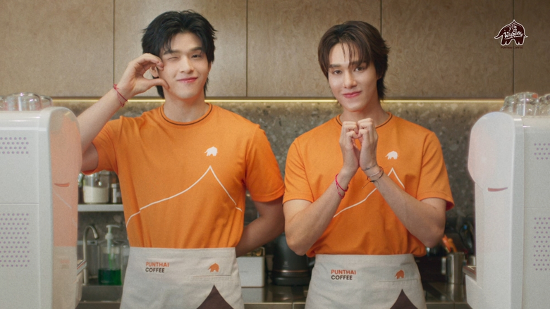 'พันธุ์ไทย' ปล่อยหนัง Branding Film ใหม่ อบอุ่นหัวใจ! ผู้กำกับ 'มอร์ วสุพล' จับมือ 'สกาย-นานิ' ถ่ายทอดแนวคิด 'พันธุ์ไทย เป็นอะไรก็ได้ เพื่อให้ทุกคนรัก' พร้อมเสียงร้องอบอุ่นจาก 'Polycat' รีเมคเพลงฮิตยุค 80s