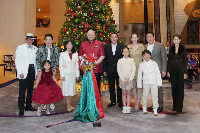 Shangri-La Bangkok Hosts 2025 Christmas Tree Lighting: 'Unveiling Enchanted Wonders'