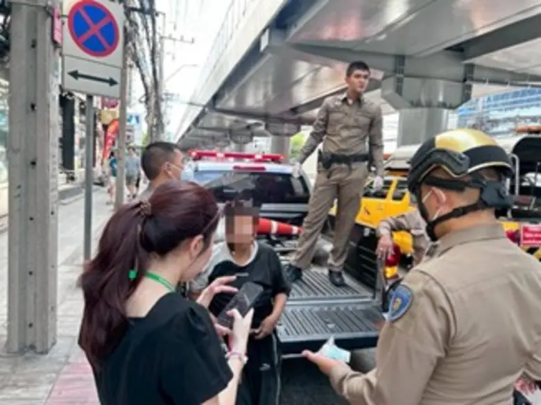 เขตห้วยขวางลงพื้นที่ตรวจสอบ-ประสานความร่วมมือช่วยเหลือบุคคลไร้ที่พึ่งบริเวณแยกผังเมือง ถ.พระราม 9