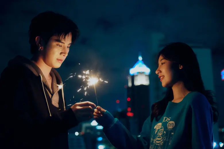 "บัตเตอร์" เปิดตัว "MARKPOOM" ศิลปินใหม่พร้อมซิงเกิลแรก "ระยะห่างคงที่" เพลงของคนที่ทำได้แค่แอบรัก