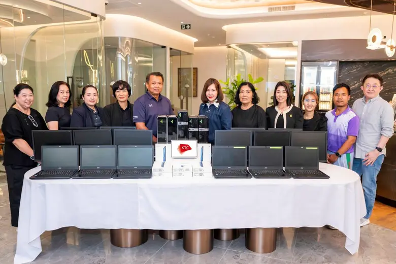 เคทีซีส่งมอบคอมพิวเตอร์และอุปกรณ์ไอที หนุนการเรียนรู้และบริการสาธารณสุขอย่างยั่งยืน