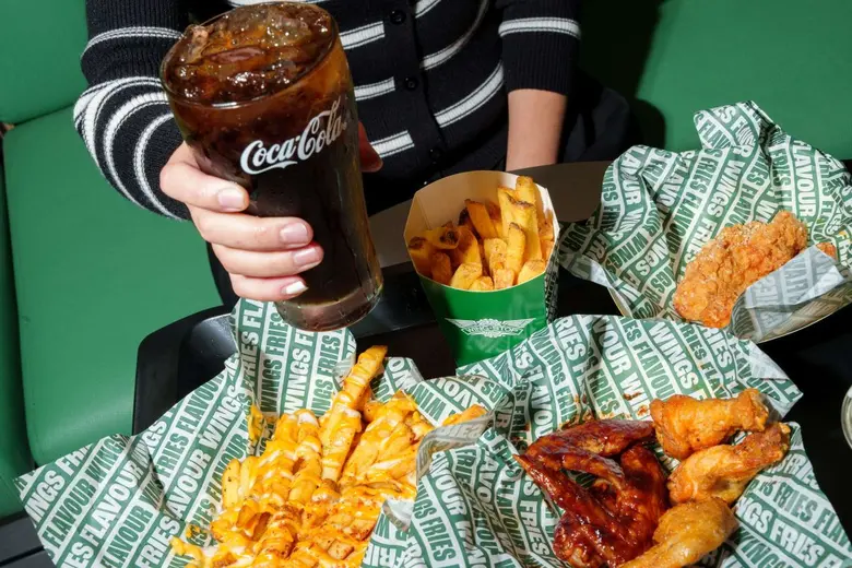 ไทยน้ำทิพย์ โคคา-โคล่า พาร์ทเนอร์ "Wingstop" แบรนด์ระดับโลก บุกตลาดไทยเปิดสาขาแรก