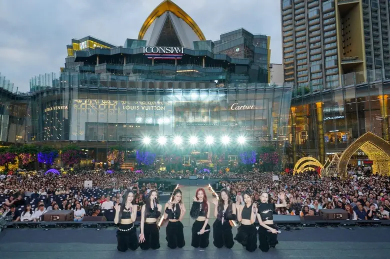 เริ่มแล้ว! "Amazing Thailand Countdown 2026 at ICONSIAM"