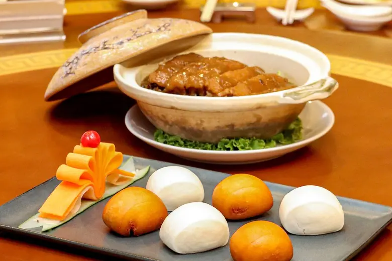 "Kao Yok" a famous Chinese dish at Yok Chinese Restaurant