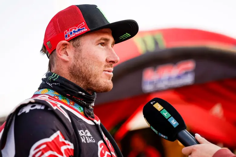 "ฮอนด้า" สมรรถนะเหนือชั้น ริกกี้ บราเบค บิด CRF450 RALLY นำทัพคว้าวินเนอร์ กวาด 1 - 2 ศึกสุดทรหดแรลลี่ดาร์กา 2026 สเตจที่ 6