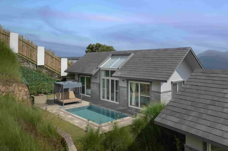 เซ็นทาราเปิดให้บริการโรงแรมแห่งแรกในเนปาลอย่างเป็นทางการ "หิมาลายัน ไฮด์อะเวย์ รีสอร์ท โพคารา เดอะ เซ็นทารา คอลเลคชั่น"