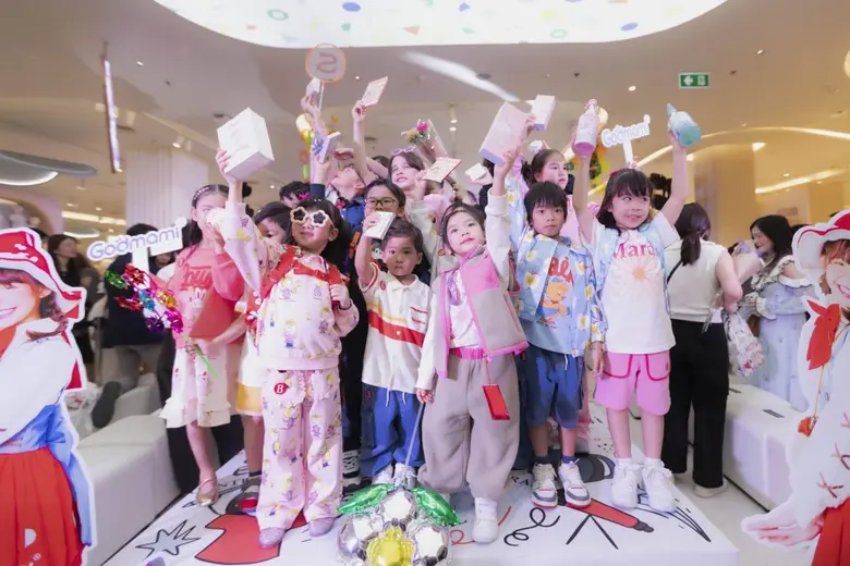 ห้างเซ็นทรัล ในเครือเซ็นทรัล รีเทล ฉลองใหญ่วันเด็กแห่งชาติ ชวน "น้องแสนดี-น้องณิริน" นำทีมโมเดลเด็กเดบิวต์บนรันเวย์แฟชั่นในงาน "CENTRAL CHILDREN'S DAY 2026"