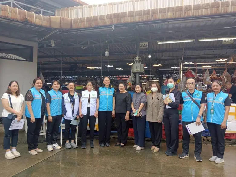 กรมอนามัย ร่วมตรวจเยี่ยมตลาดสมุทรปราการ ย้ำ "สุขาภิบาลตลาด" มาตรการสำคัญคุ้มครองผู้บริโภค