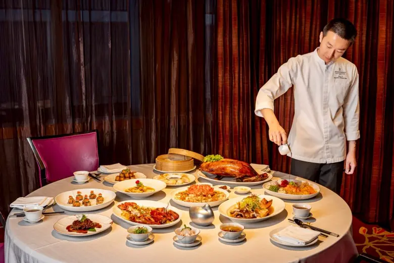 โรงแรมเรเนซองส์ กรุงเทพฯ ราชประสงค์ และ KTC เปิดตัวสิทธิพิเศษ พร้อมเมนูแนะนำจากเชฟเจอร์รี ลี (Chef Jerry Li) ณ ห้องอาหารเฟยยา