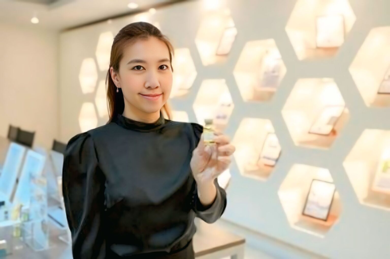 Silklife: Chula Researchers Transform Thai Silk into Medical Innovation