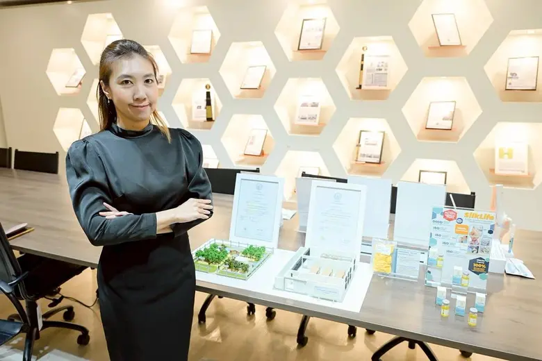 Silklife: Chula Researchers Transform Thai Silk into Medical Innovation