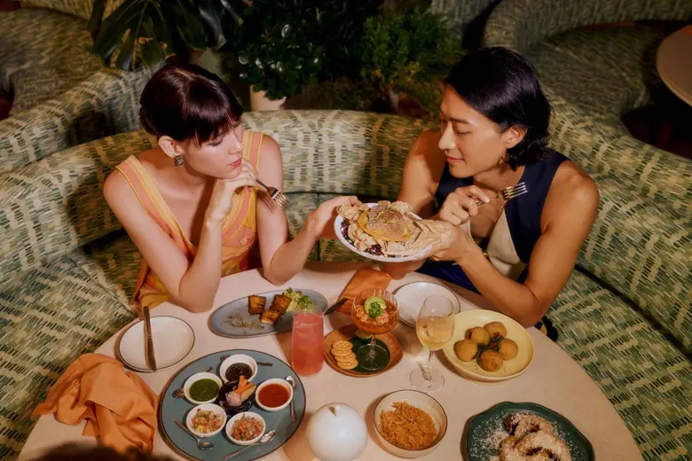 อาบแสงอาทิตย์สีทองในจังหวะใหม่ของพัทยา ในแบบ The Standard