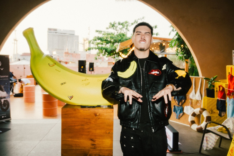 Mr. Saxo Love อัลบั้มเปิดตัว Tobii เจ้าพ่อเพลง R&B-Afrobeats ภายใต้ Def Jam Thailand เปิดตัวเพลงแรก "Banana" ในบรรยากาศ pool party สุดแซ่บ ยืนหนึ่งสายแดนซ์อีกครั้ง