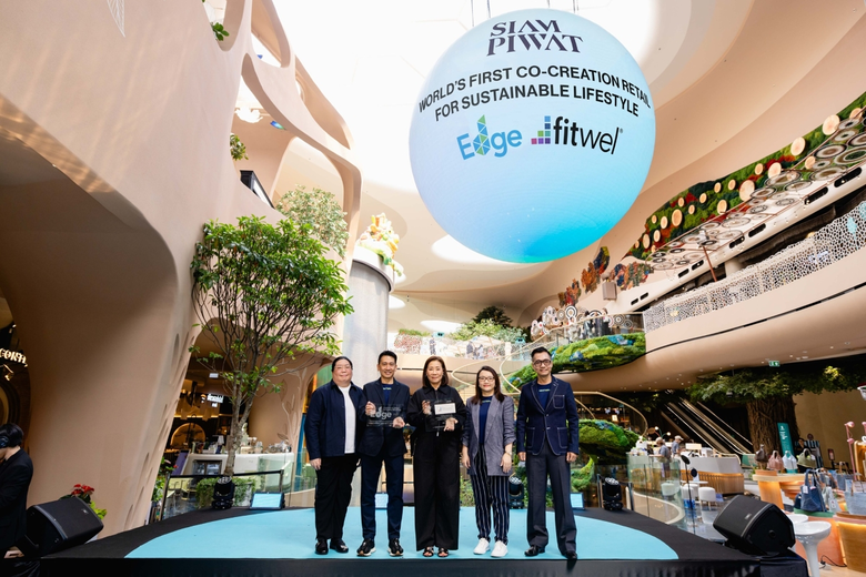 "สยามพิวรรธน์" พลิกเกมวงการ สร้างต้นแบบแรกของโลก "Co-Creation Retail for Sustainable Lifestyle" คว้า 2 Global Certificates คือ EDGE และ FITWEL ครั้งแรกให้ประเทศไทย
