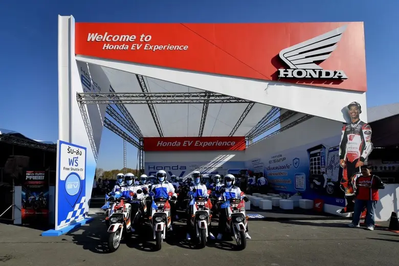 "ไทยฮอนด้า" จัดเต็ม กิจกรรม "โมโต มาเนีย" เอาใจแฟนความเร็วชาวไทย พร้อมชวนเชียร์ "นักบิดฮอนด้า" ล่าแชมป์ "โมโตจีพี ไทยแลนด์ กรังด์ปรีซ์"