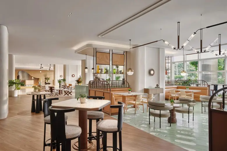 เติมพลังยามเช้ากับคอมโบเซตสดใหม่จากมิลค์ แอนด์ โค ณ โรงแรมเซ็นทาราแกรนด์ฯ เซ็นทรัลเวิลด์