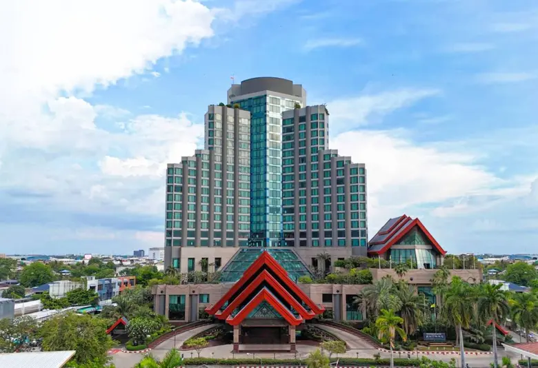 "เฮอริเทจ แกรนด์ ขอนแก่น โฮเทล แอนด์ คอนเวนชั่น" โรงแรมใจกลางเมือง พร้อมศูนย์ประชุมขนาดใหญ่และบริการครบวงจรพร้อมต้อนรับนักท่องเที่ยวในเทศกาลสงกรานต์