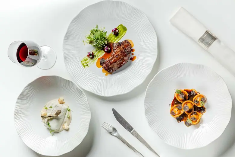 เช็คอินดินเนอร์หรูบนชั้น 55 ลิ้มลองเมนูซิกเนเจอร์ใหม่จากเชฟลูก้า รุสโซ่ ใจกลางมหานคร